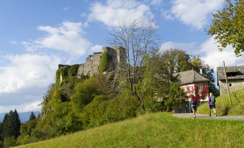 Alpe Adria Trail - Burgruine Finkenstein