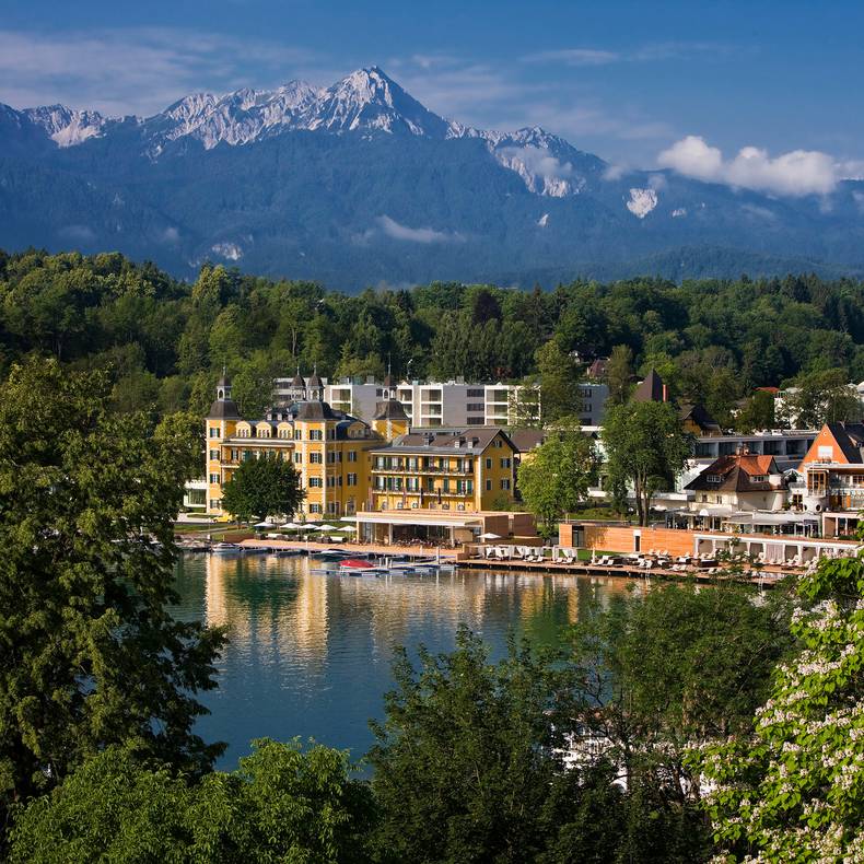 <p>Alpe Adria Trail, Schlosshotel Velden</p>