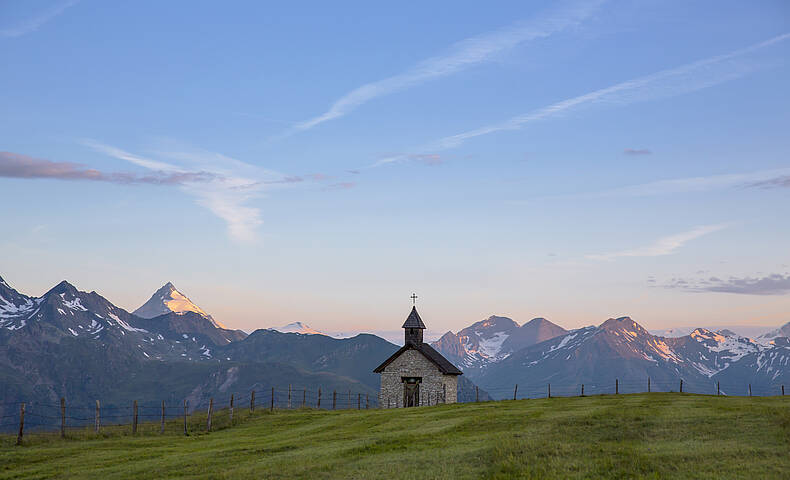 Mörtschach mit der Mohar Kapelle in der Nationalpark-Region Hohe Tauern