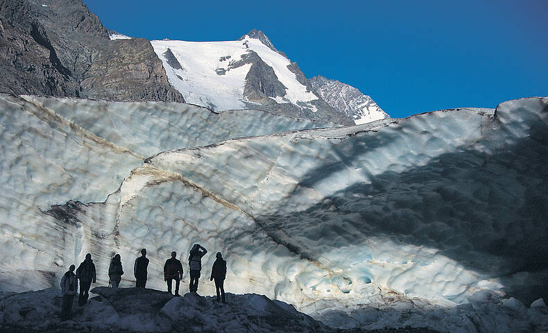 Heiligenblut und der Großglockner mit Pasterze in der Nationalpark-Region Hohe Tauern