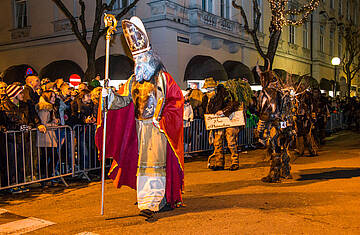 Perchtenumzug in Klagenfurt mit Nikolaus