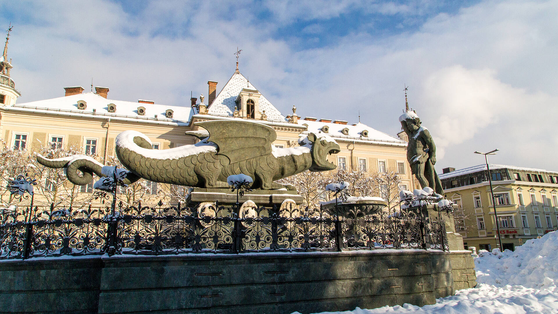 Klagenfurt Winter Lindwurm c Pixelpoint Multimedia