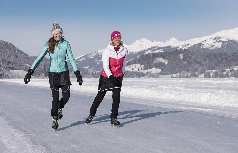 Neusacher Moser_Eislaufen am Weissensee