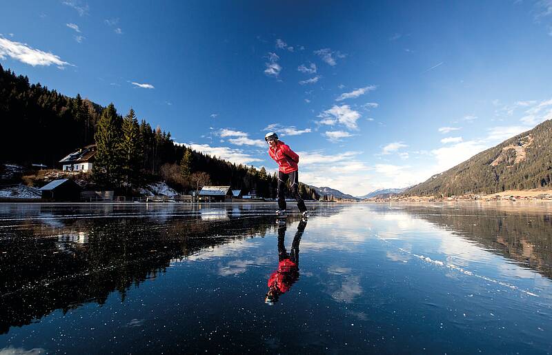 Region Weissensee_Winter_Eislaufen auf Spiegeleis