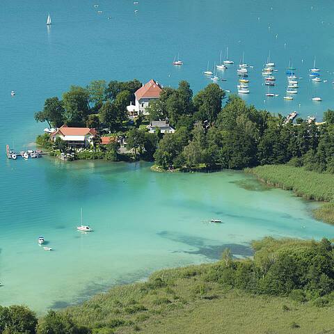 Seenschleife Etappe5 08 Woerthersee mit Blick auf Maria Loretto KaerntenWerbung FranzGerdl