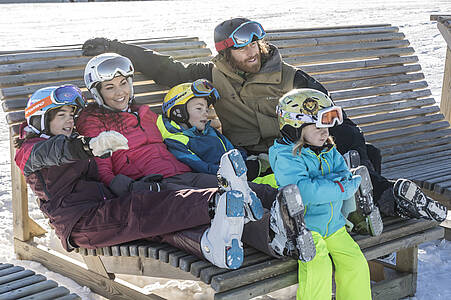 Family Ski Hit
