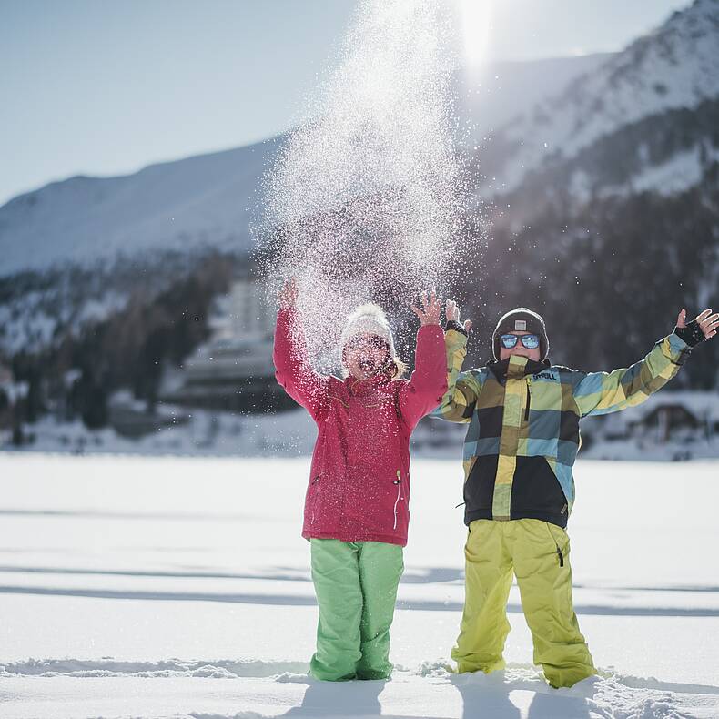 Schlosshotel Seewirt auf der Turracher Hoehe_Kinder und Schnee